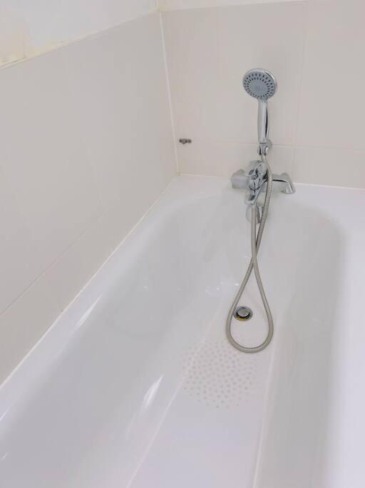 Starview Apartment-Vitoria Lexden Ngoại thất bức ảnh